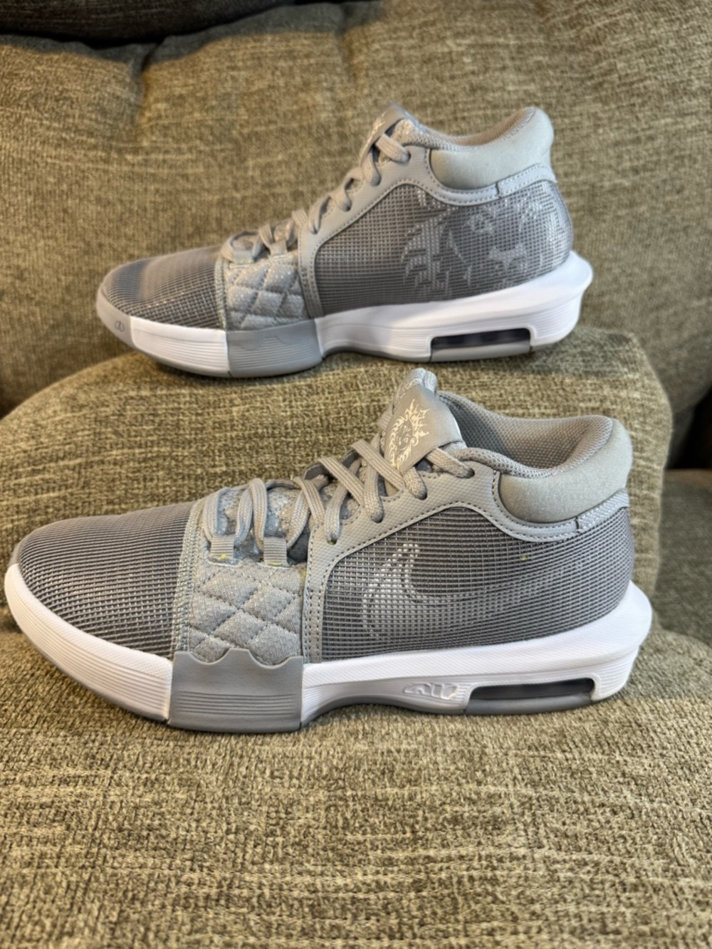 Nike LeBron Witness 8 TB in the Wolf Grey size 9.5 - Picture 2 of 11